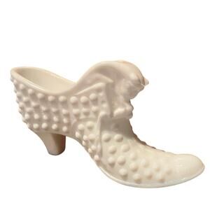 Fenton Hobnail Milkglass Cat in Shoe • 5.5” Long • Vintage • Excellent Condition